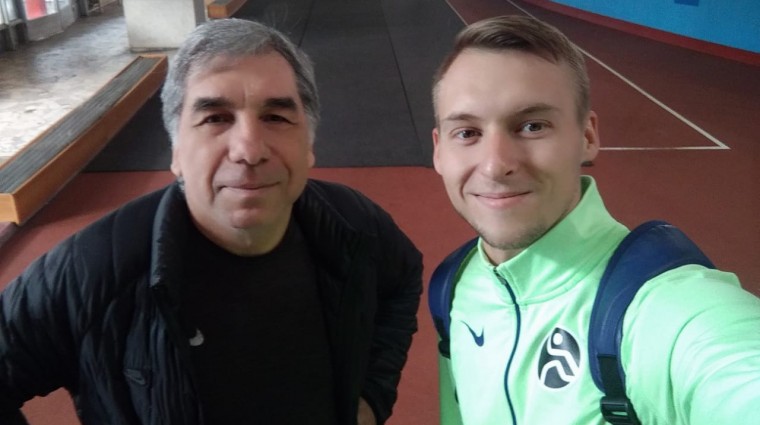 Казахстанский легкоатлет тренируется под руководством российского тренера Геннадия Габриляна