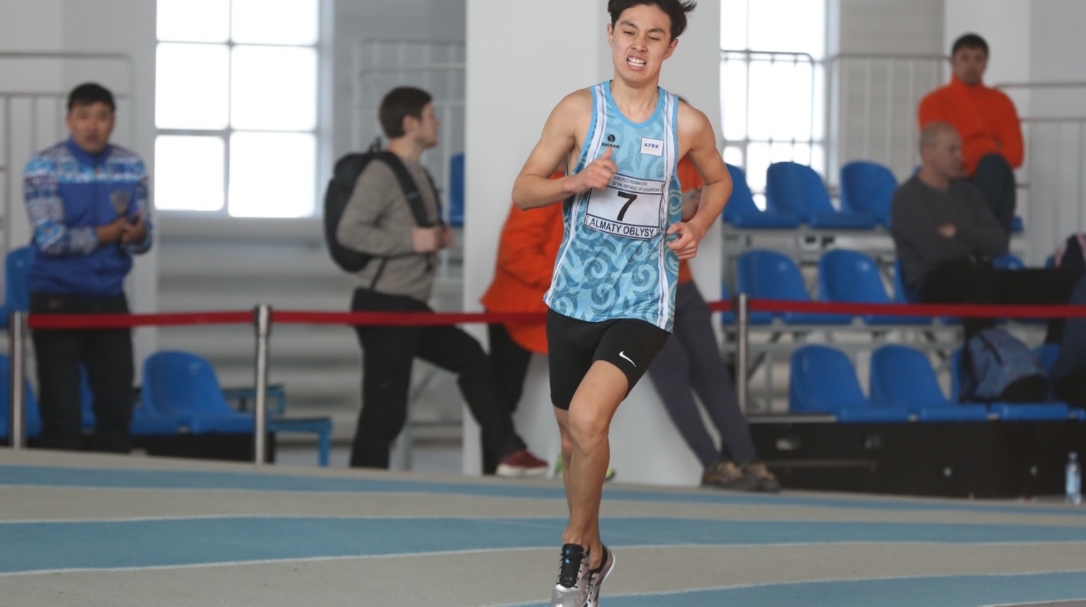 Юный легкоатлет обновил высшее достижение Чемпионата Казахстана в помещении U16 в беге на 3000 метров