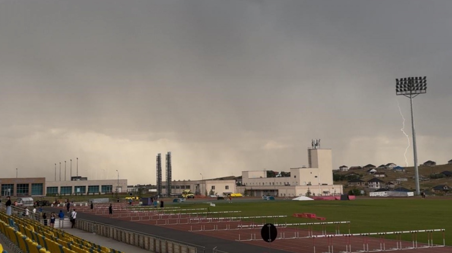 KAZAKHSTAN ATHLETICS CHAMPIONSHIPS – STRONG WINDS AND A STRIKE OF LIGHTNING
