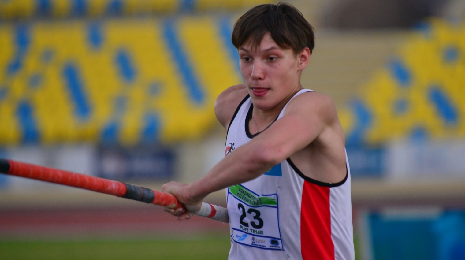 Перед стартом  -  Чемпионат Казахстана среди ДЮСШ (2008-2009 г. р.). Прыжки. Юноши